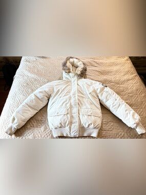 Roots Cream White Quilted Puffer Jacket With Fur Hood Size Extra Small